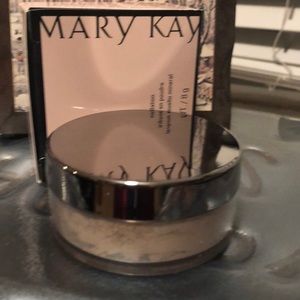 Mineral powder foundation